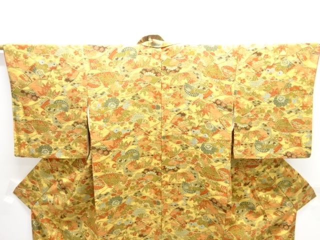  地紙に菊楓模様小紋着物